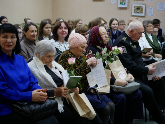 «Поклониться от души детям той большой войны»