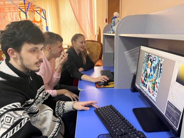 Ребята учатся общаться с нейросетями, превращая слова и идеи в потрясающие визуальные образы.
