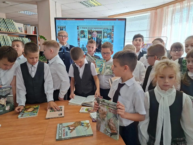 Акция «Читаем книги Альберта Лиханова»
